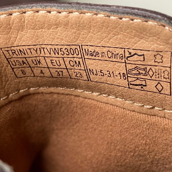 Vionic Trinity Burgundy Leather Ankle Boots Side Zip Cottagecore Size 9 - Picture 9 of 11